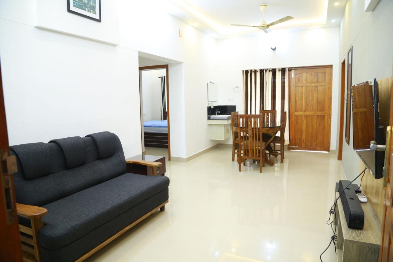 Down Town Holidays Thiruvananthapuram Exterior photo